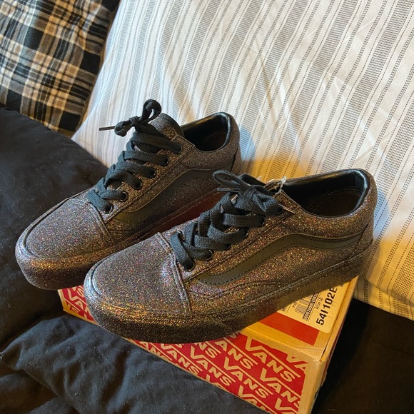 NWT OLD SKOOL GLITTER VANS 💎🌺 - Picture 1 of 5